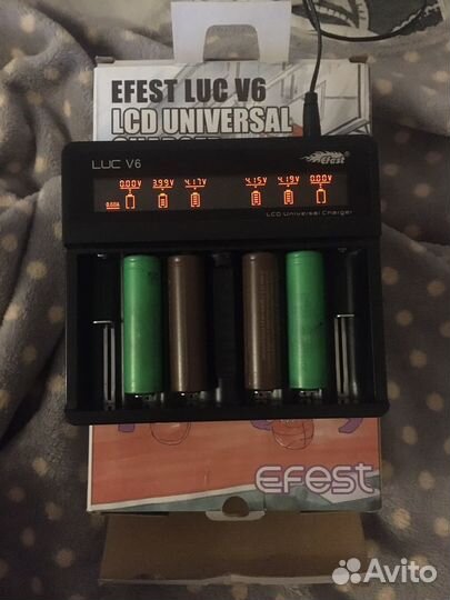 Универсальное зарядное устройство Efest LUC V6