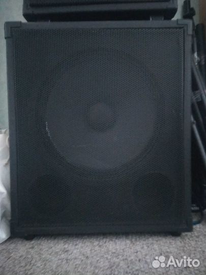 Комплект музыкальной аппаратуры для сцены