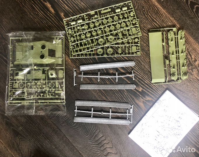 Модель танка ису-152+ краски, zvezda