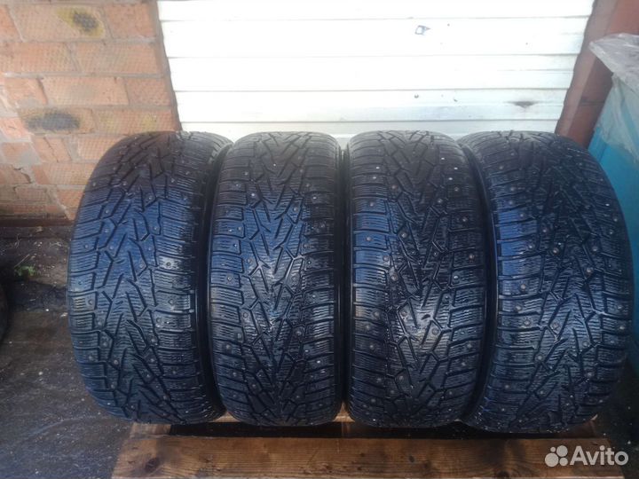 Nokian Tyres Hakkapeliitta 7 235/55 R17