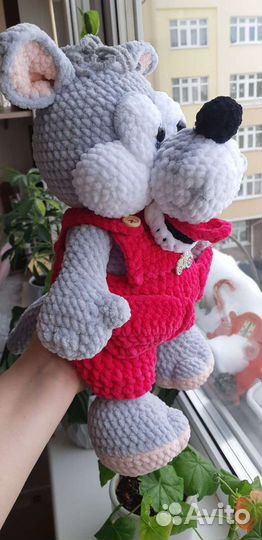 Вязаная игрушка Волчок