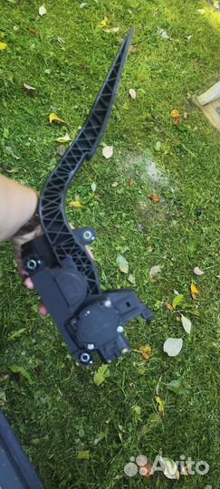 Педаль газа