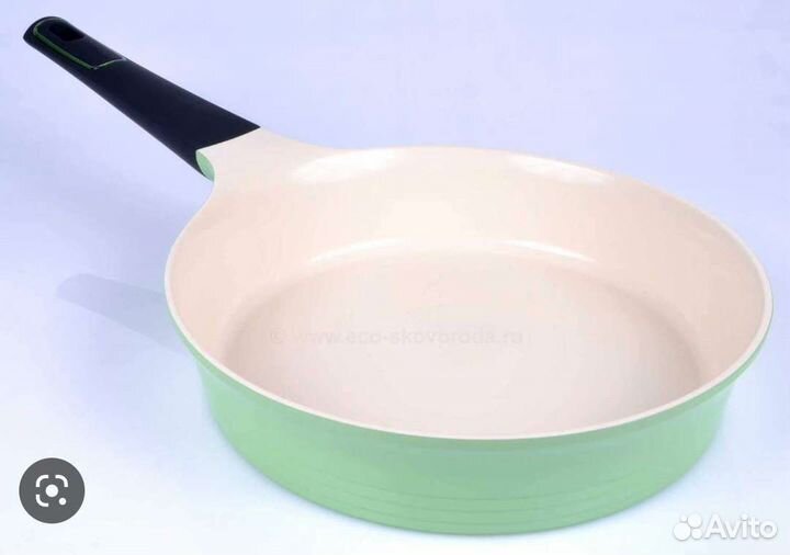 Fraybest Сковорода Orange литая 20 см с крышкой