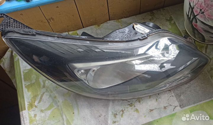 Правая передняя фара форд фокус 3