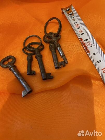 Старинные Ключи 5 штук