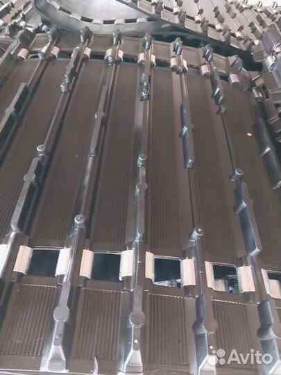 Гусеница Буксировщик стандартный 56 окон Композит