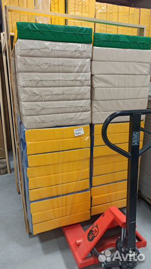 Маты гимнастические разных размеров и толщины