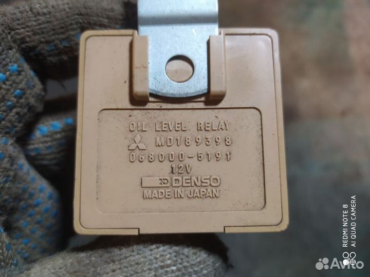 Реле уровня масла Mitsubishi Galant 7