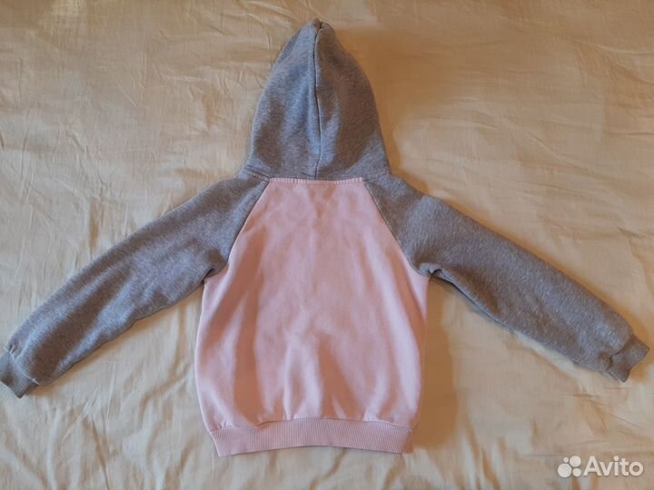 Спортивный костюм Adidas на девочку ростом 104 см