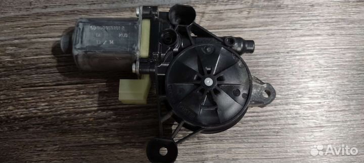 Мотор стеклоподъемника Шкода Октавия,Сиат лион