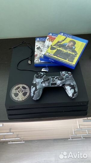 Sony playstation 4 PS4 pro 1tb