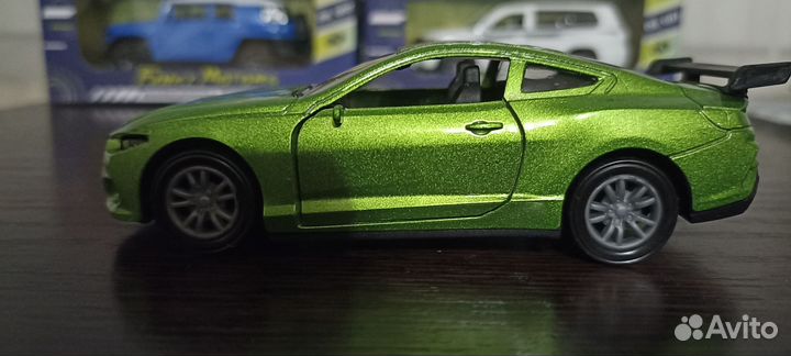 Модель автомобиля 1:32 BMW
