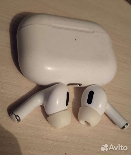 Наушники airpods