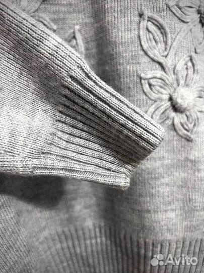 Свитера светло серые на девочек двойняшек