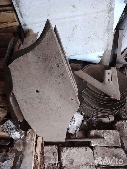 Предплужник,лемех,отвал