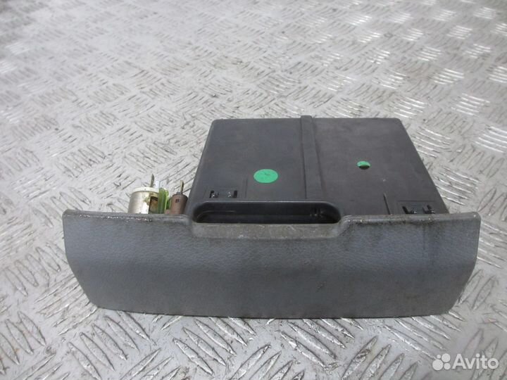 Пепельница Mercedes-Benz A9438100130