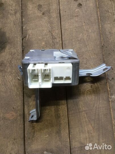 Блок управления усилителем руля Toyota Avensis 2