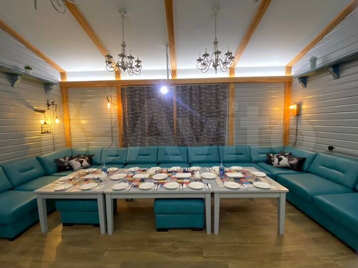 Дом 195 м² на участке 1 сот.