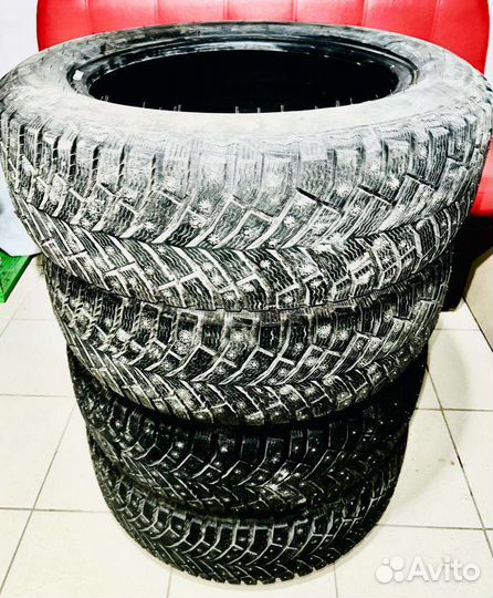 Michelin X-Ice North 4 215/60 R17 100T