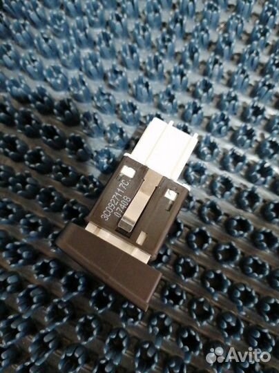 Кнопка Volkswagen Passat