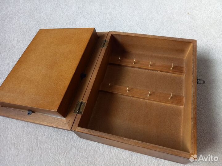 Ключница-коллаж настенная из дерева