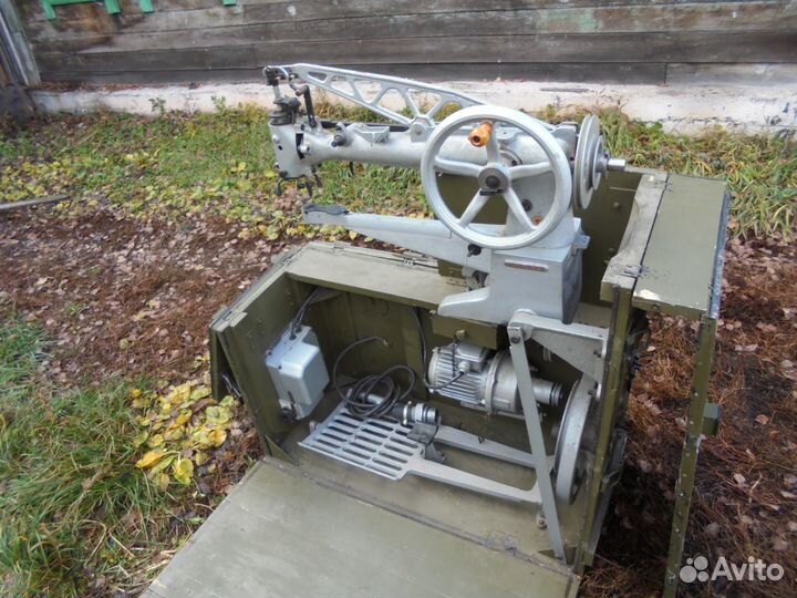 Антикварные промышленные швейные