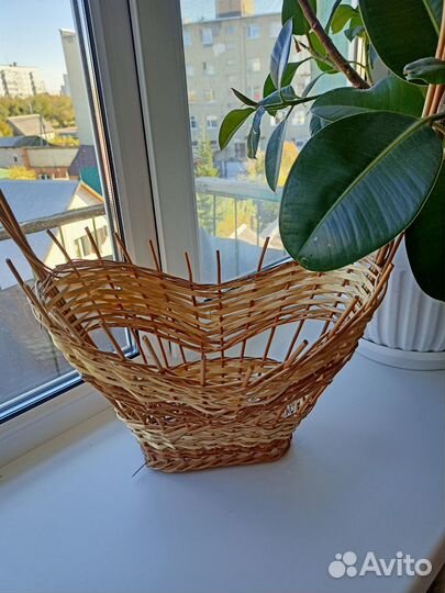 Корзина плетеная большая