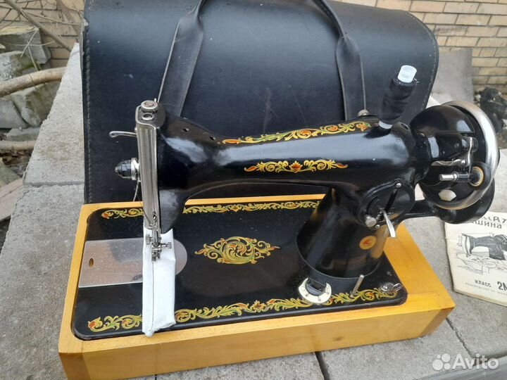 Швейная машинка подольская ручная 2м