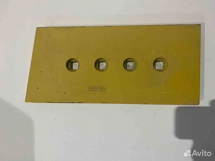 Нож боковой 8E9379 D6R (27MnTiB) sunmach