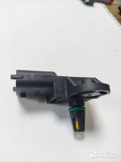 Датчик давления наддува Bosch 0281002576