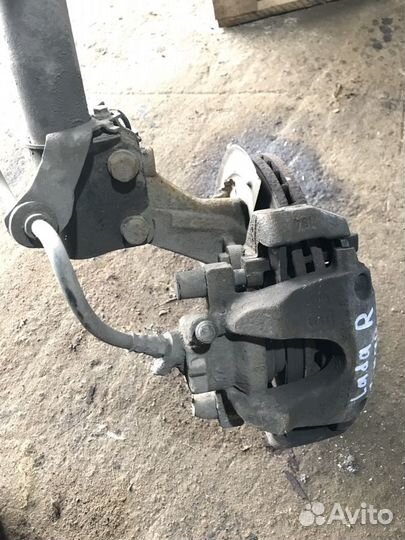 LADA Xray кулак в сборе левый