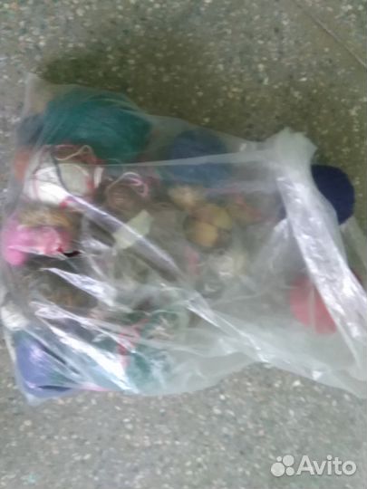 Нитки шерстяные для вязания