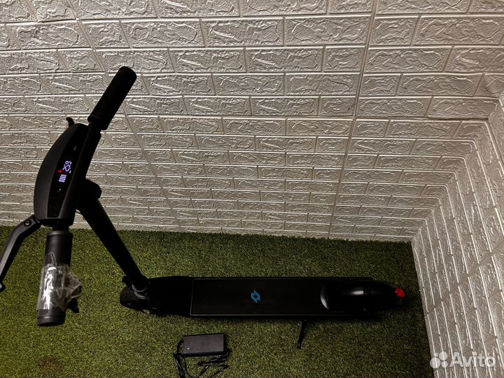 Новый электросамокат Neoline T26