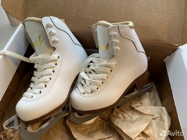 Фигурные коньки axel 27 размер