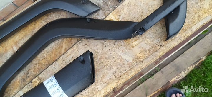 Молдинги на УАЗ хантер