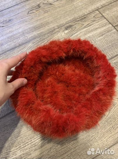 Берет из норки