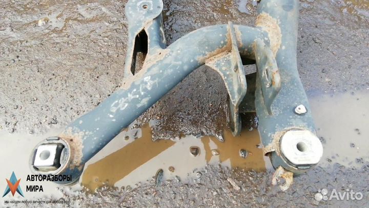 Балка подвески задняя Volkswagen Tiguan 2008