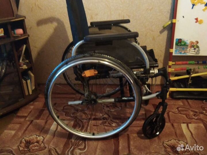 Коляска инвалидная