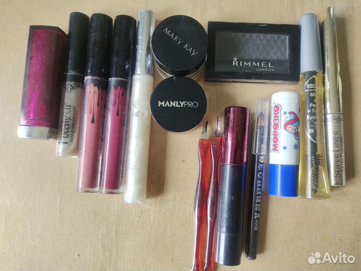 Косметика бу отдам бесплатно