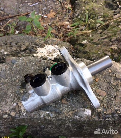 Главный тормозной цилиндр Приора