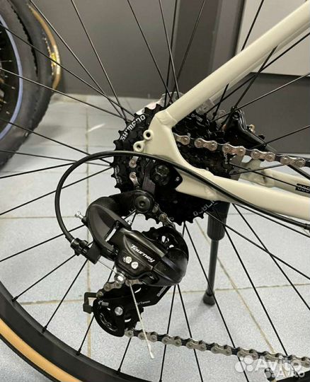 Велосипед шоссейный алюминиевый гидравлика Shimano