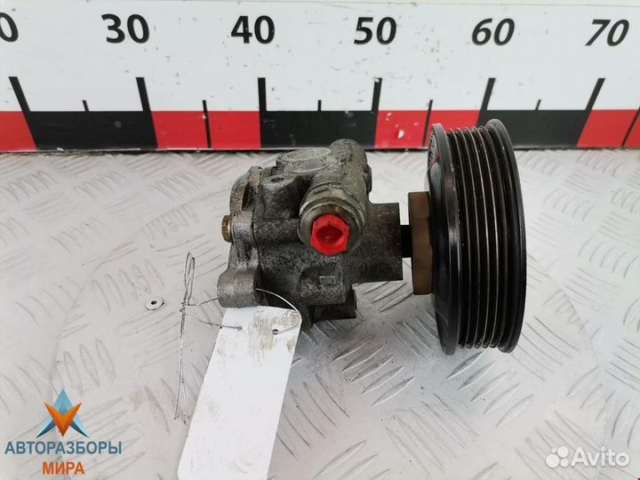 Насос гидроусилителя руля Volkswagen Golf 4 2000