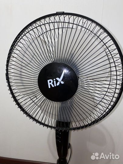 Вентилятор напольный Rix RSF-3000B