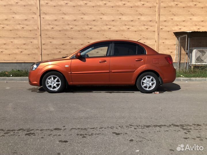 Kia Rio 1.4 AT, 2011, 67 700 км