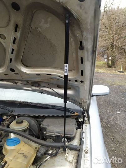 Стойка капота Volkswagen Passat B5