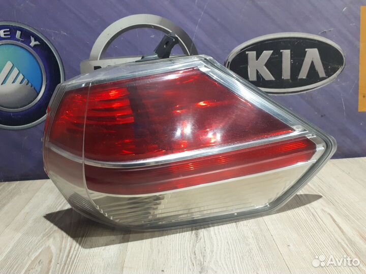 Фонарь задний Nissan X-trail T32 Прав