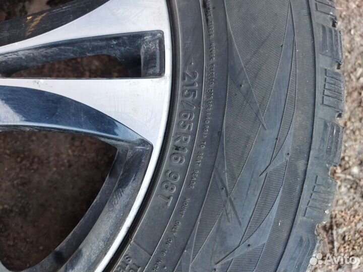 Toyo Observe G3-Ice 215/65 R16 98