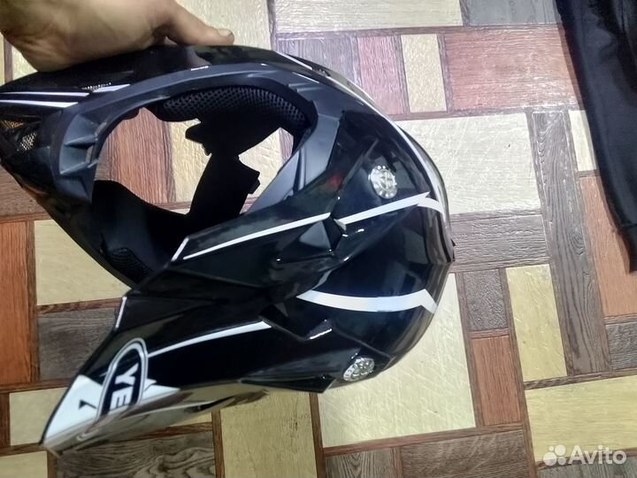 Шлем кроссовый