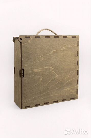 Подарочная коробка деревянная