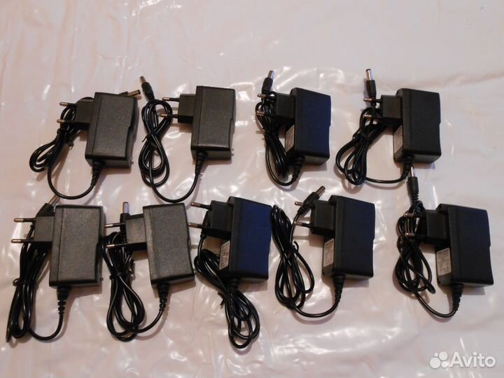 Зарядное 8.4 в. для фонарей с литиевыми батареями